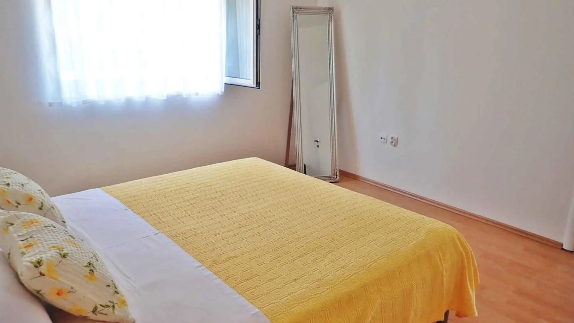 Apartment In Starigrad-Paklenica 50111 קרואטיה
